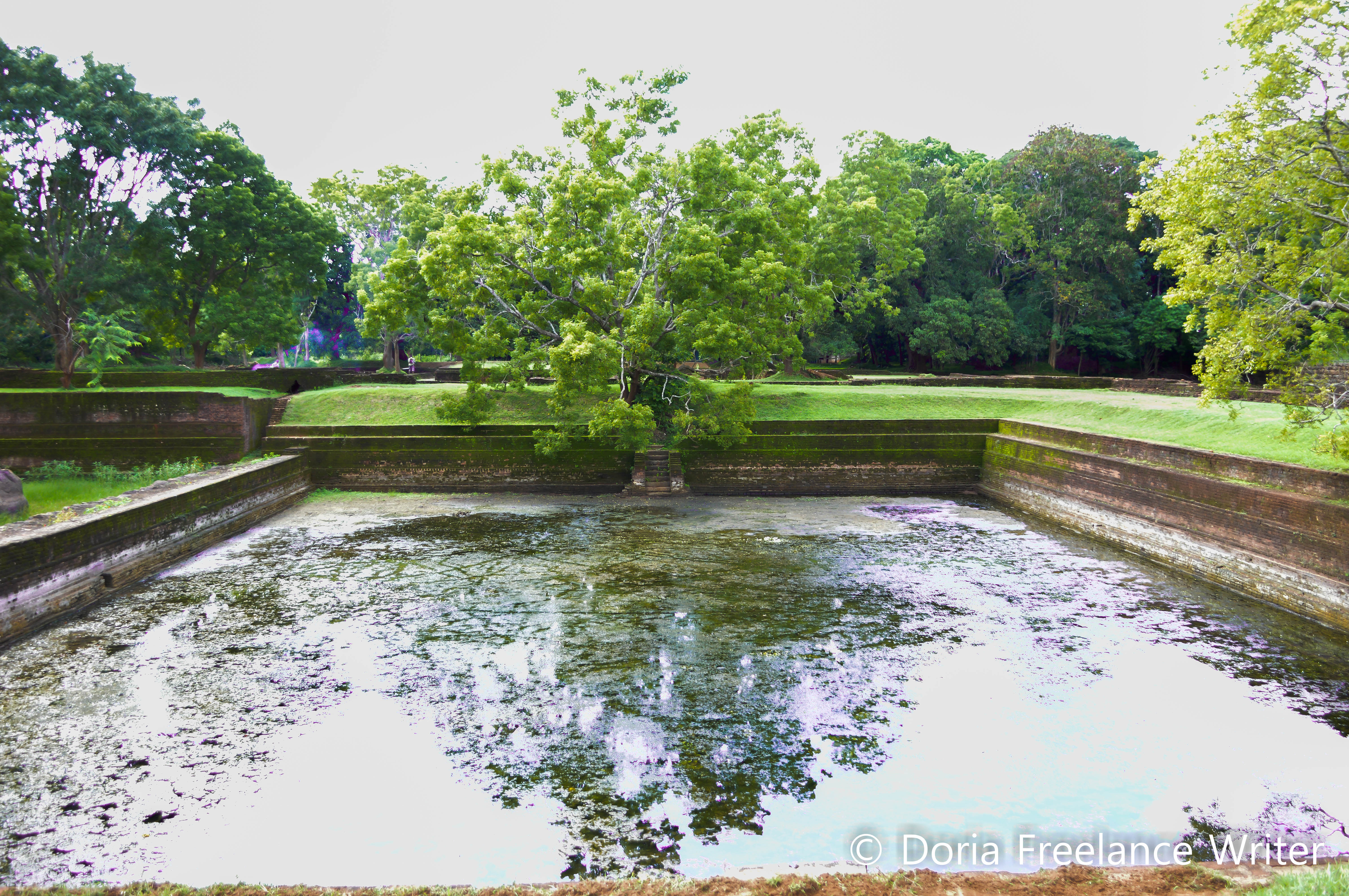 Pool Surround the Fortress