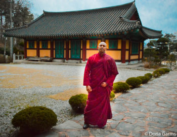 Touring Bomunsa Temple in Asan