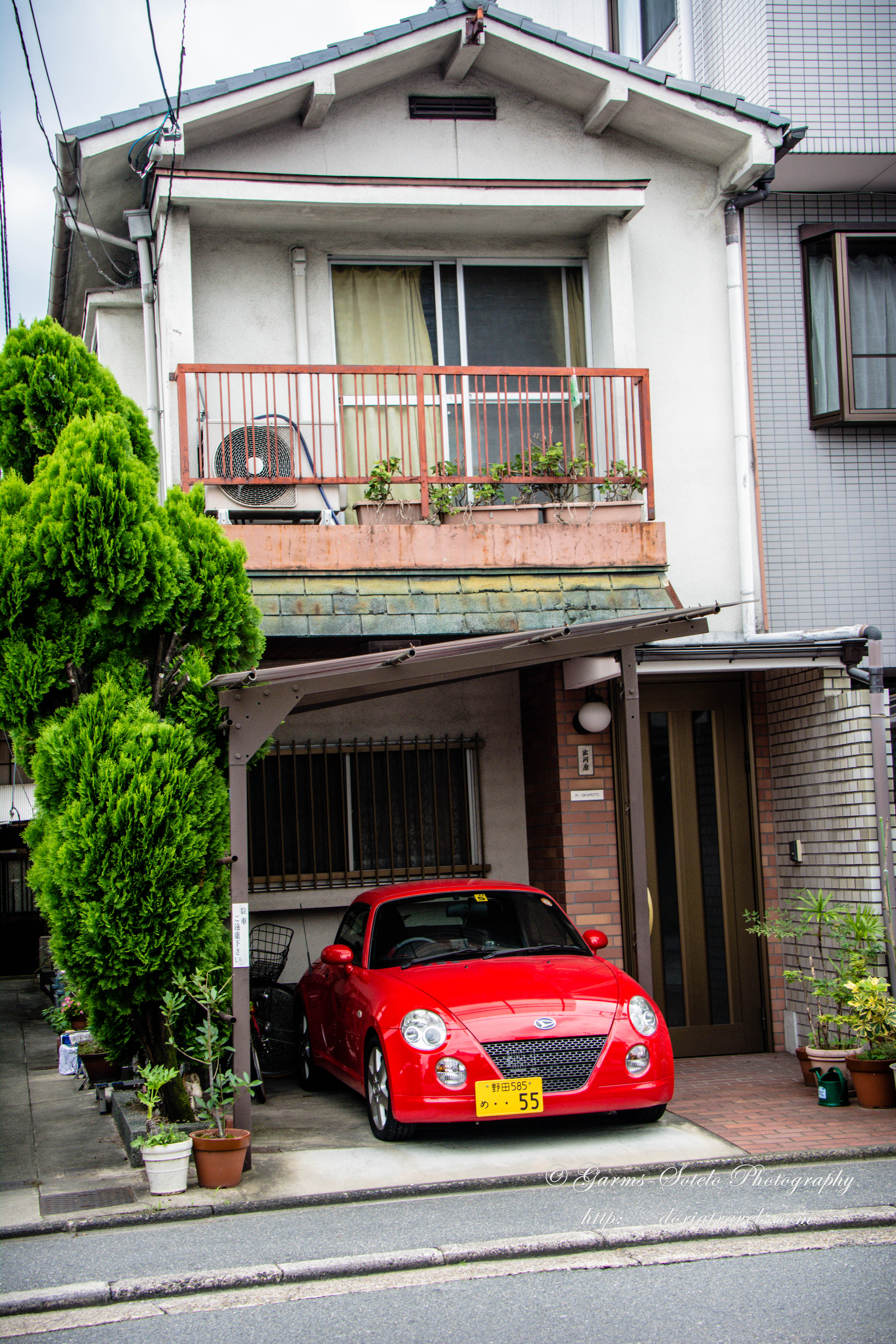 House with a Small Garage